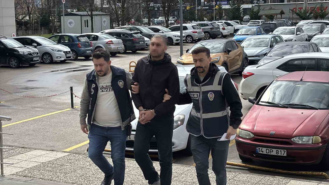 EMNİYETTEKİ İŞLEMLERİ TAMAMLANAN ŞÜPHELİ, ADLİYEYE SEVK EDİLDİ.