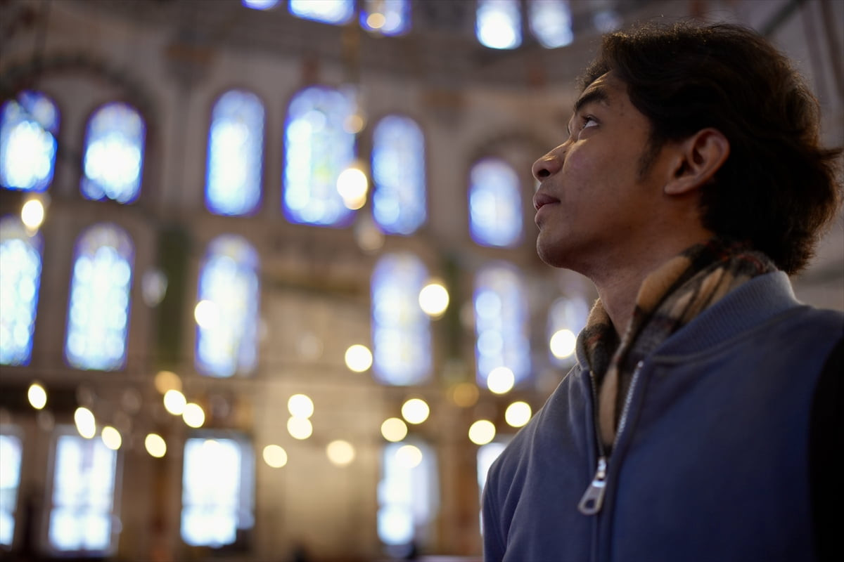 Endonezya’dan hat sanatında ilerlemek için Türkiye’ye gelen engelli hattat Ziya ul Zikra, AA...