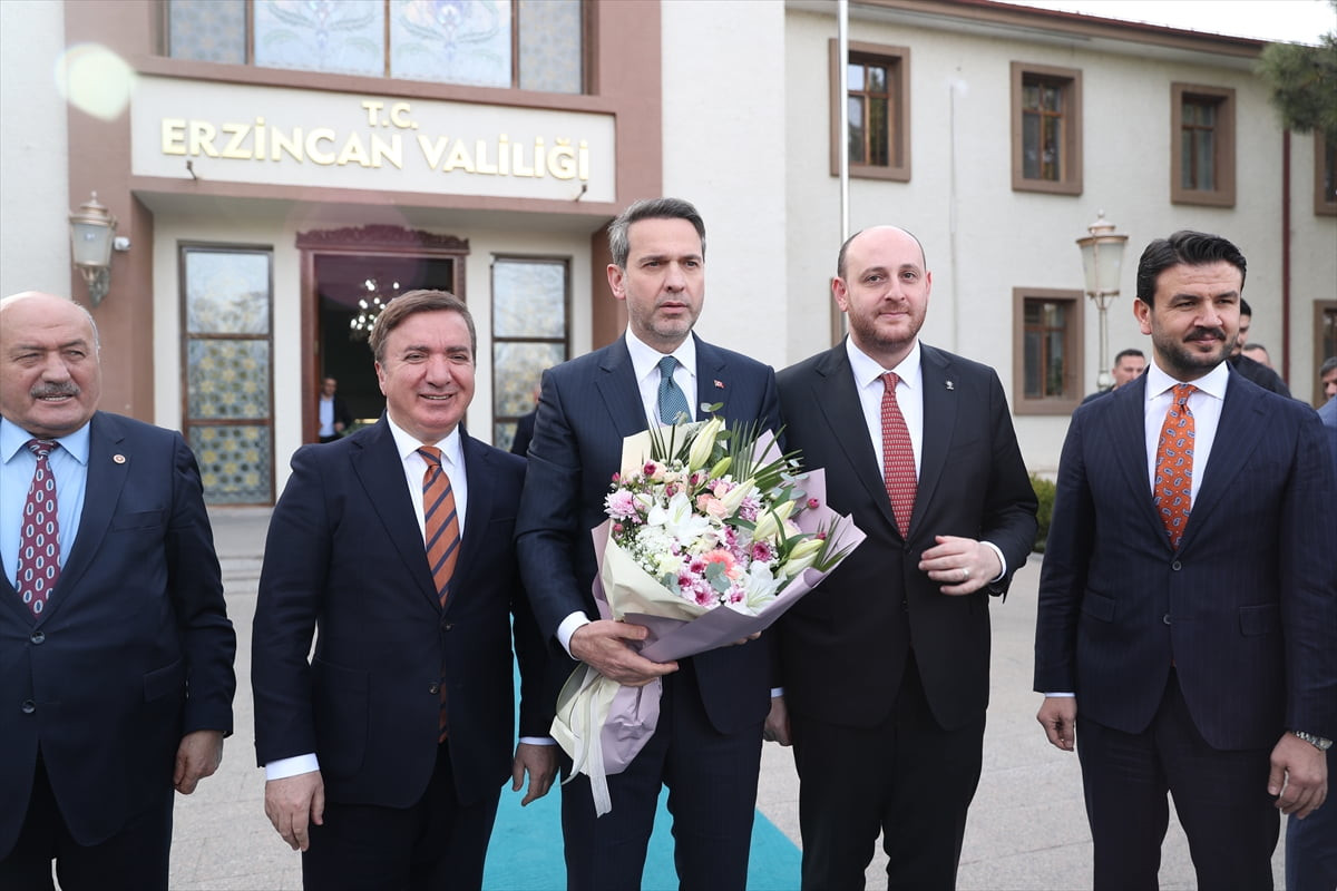 Enerji ve Tabi Kaynaklar Bakanı Alparslan Bayraktar, Erzincan'daki programları kapsamında Vali...