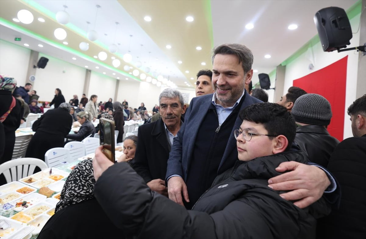 Enerji ve Tabii Kaynaklar Bakanı Alparslan Bayraktar, AK Parti Akyurt Teşkilatı tarafından...