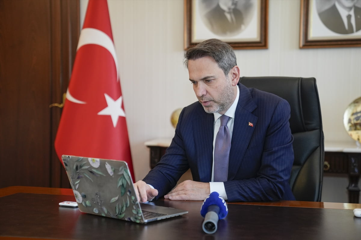 Enerji ve Tabii Kaynaklar Bakanı Alparslan Bayraktar, Anadolu Ajansının (AA) gözünden 2025'e damga...