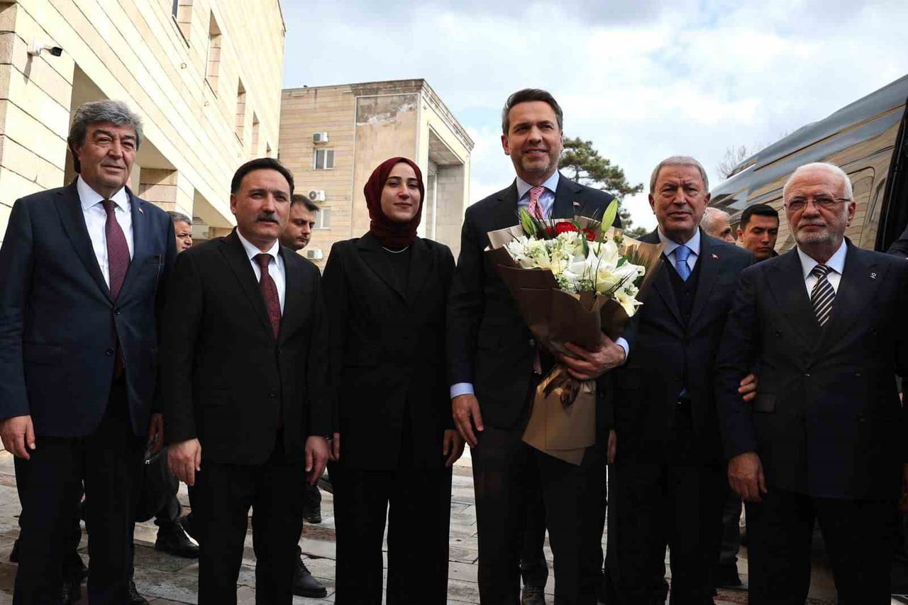 ENERJİ VE TABİİ KAYNAKLAR BAKANI ALPARSLAN BAYRAKTAR; BİR DİZİ PROGRAMA KATILMAK ÜZERE GELDİĞİ...