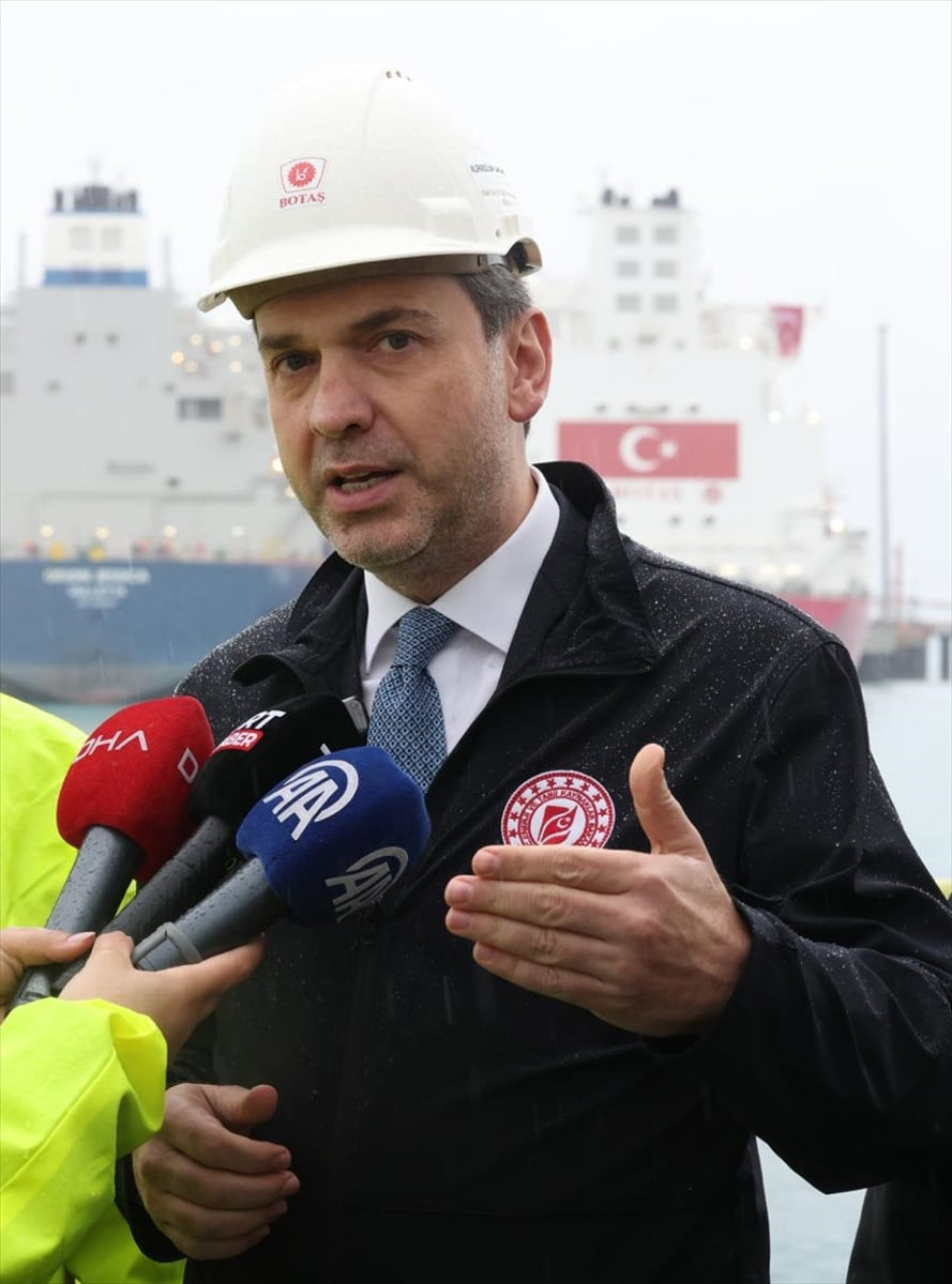 Enerji ve Tabii Kaynaklar Bakanı Alparslan Bayraktar, BOTAŞ Dörtyol Terminali'ni ziyaret etti....