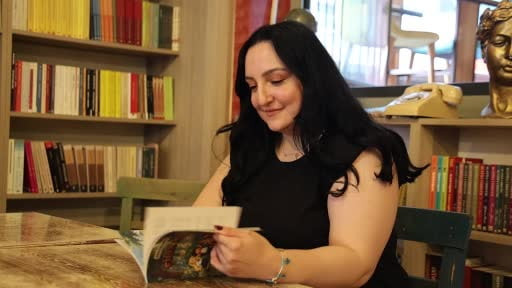 Engelinden ilham aldı, ilk kitabını yazdı