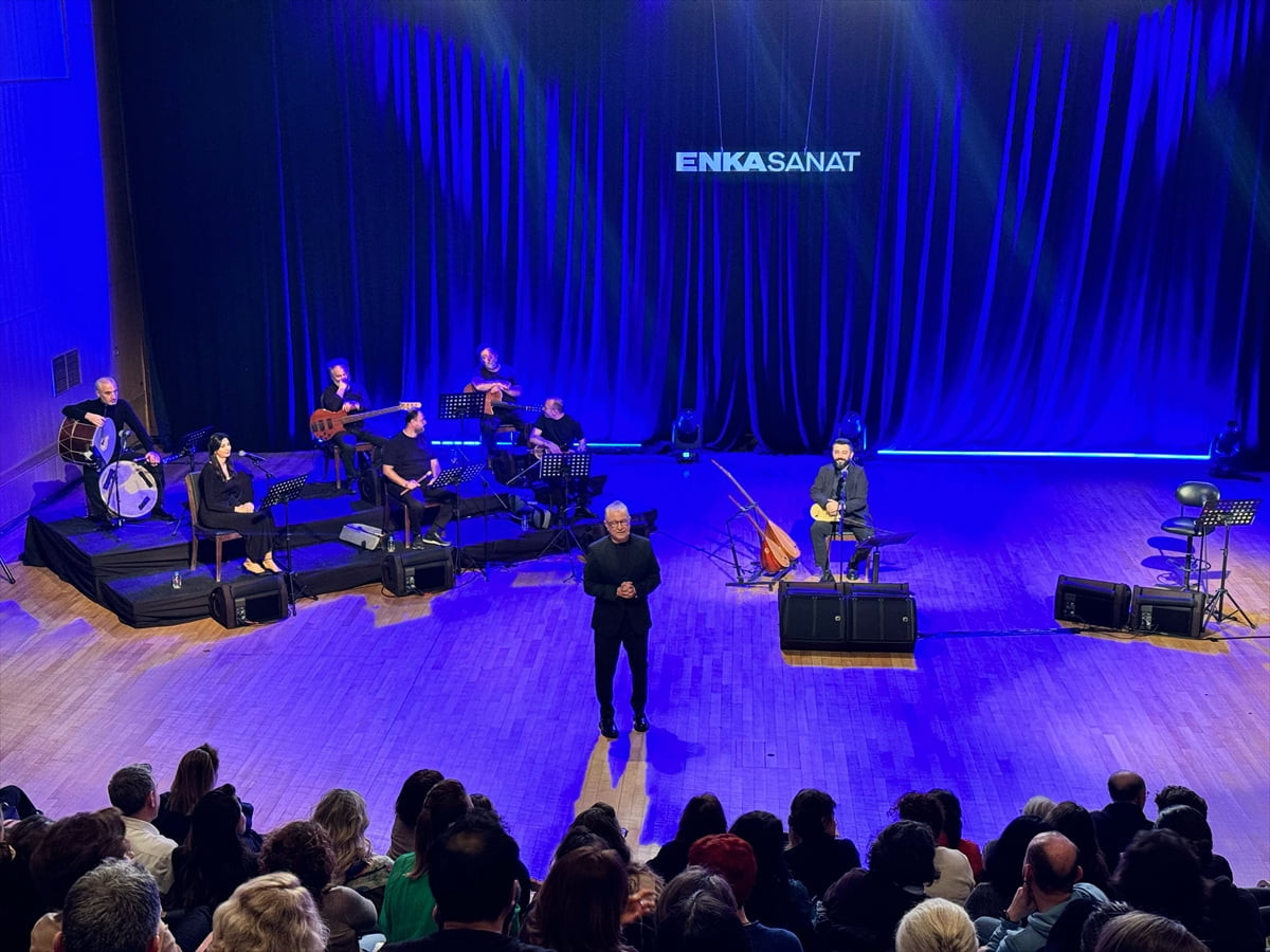 ENKA Sanat'ın yeni sezonu Özlem Belkıs'ın kaleme aldığı "Bir Hikaye Bir Türkü"nün prömiyeriyle...