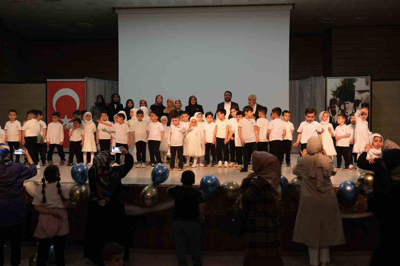 ERZİNCAN İL MÜFTÜLÜĞÜ BÜNYESİNDE FAALİYET GÖSTEREN İBRAHİM DUMAN 4-6 YAŞ KUR’AN KURSU’NDA YIL SONU...