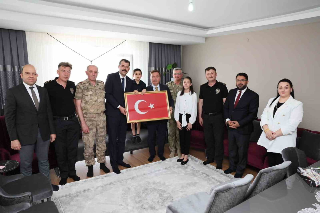 ERZİNCAN VALİSİ HAMZA AYDOĞDU, 15 TEMMUZ DEMOKRASİ VE MİLLÎ BİRLİK GÜNÜ DOLAYISIYLA, FETULLAHÇI...