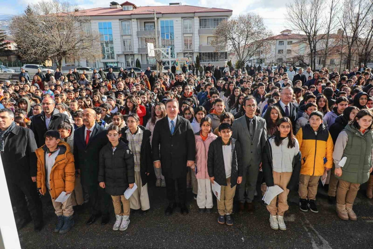 ERZİNCAN VALİSİ HAMZA AYDOĞDU, 2025-2026 EĞİTİM ÖĞRETİM YILININ SONA ERMESİ DOLAYISIYLA...