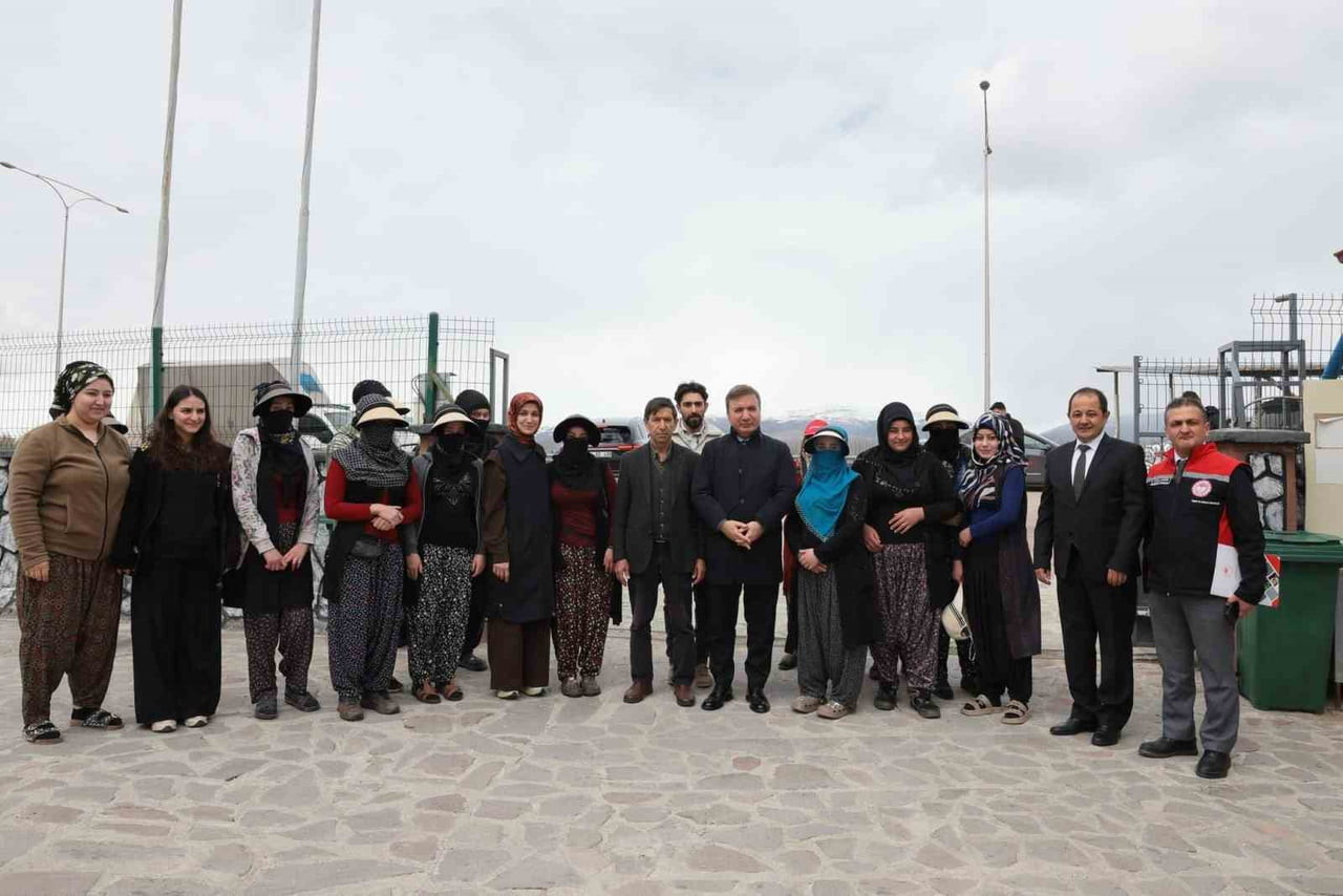 ERZİNCAN VALİSİ HAMZA AYDOĞDU, İL TARIM VE ORMAN MÜDÜRÜ ALPER KOÇAKER İLE BİRLİKTE İLDE FAALİYET...