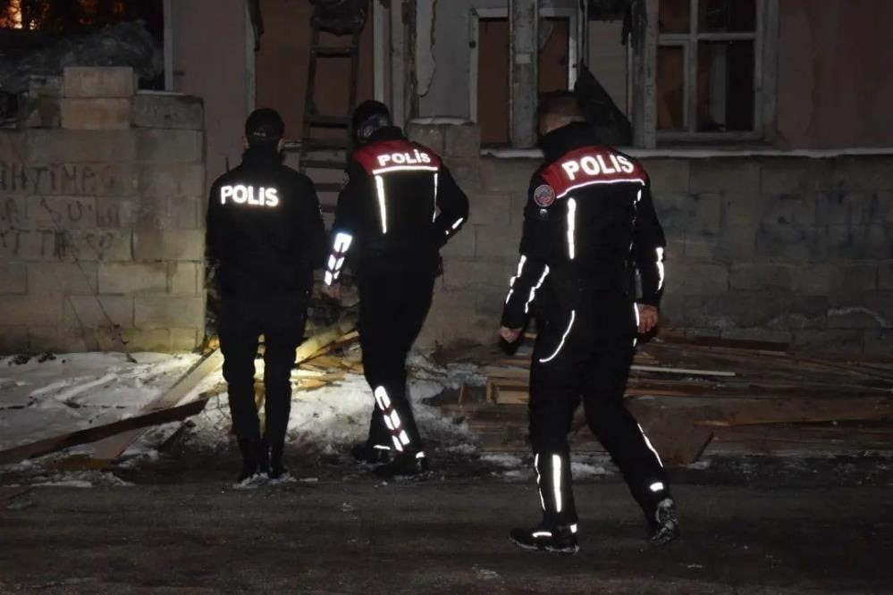 ERZİNCAN'DA ARANAN 40 ŞAHIS YAKALANDI