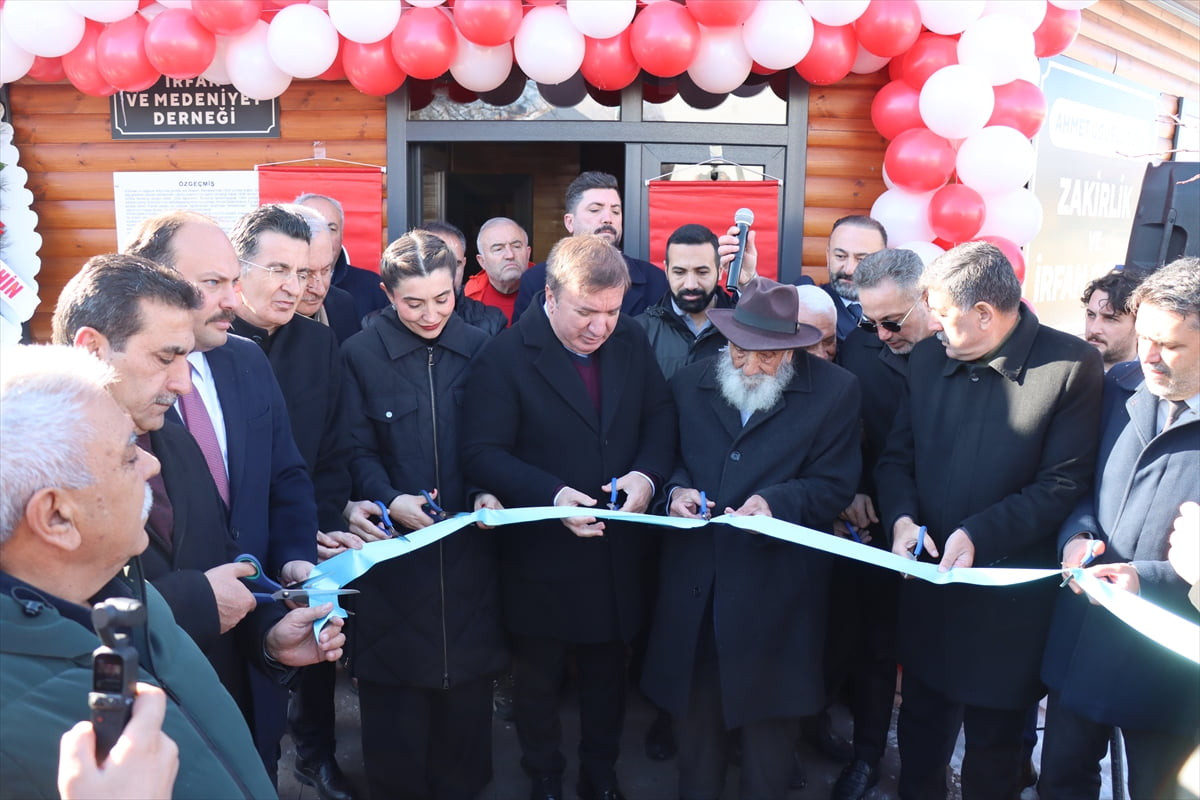 Erzincan'da Cumhurbaşkanı Recep Tayyip Erdoğan'ın talimatı, hayırsever iş adamlarının katkılarıyla...