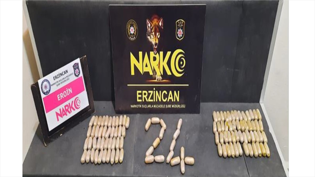 Erzincan'da mide ve bağırsaklarında uyuşturucu ele geçirilen İran uyruklu 2 zanlı tutuklandı....