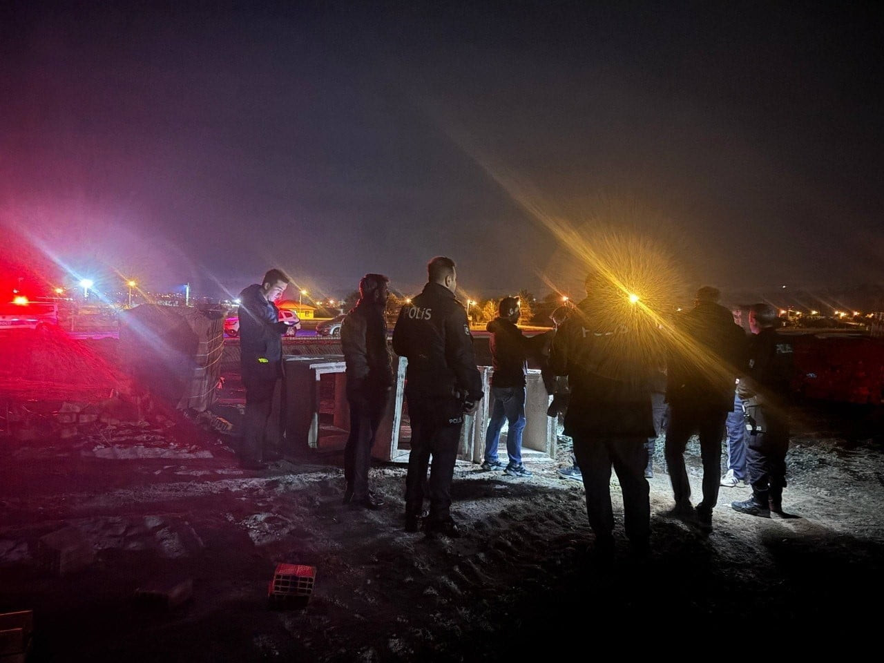 ERZİNCAN’DA ARAÇ YANGININDA YANAN KİŞİ HAYATINI KAYBETTİ