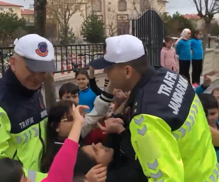 ERZİNCAN’DA ÖĞRENCİLERE TRAFİK FARKINDALIK EĞİTİMİ