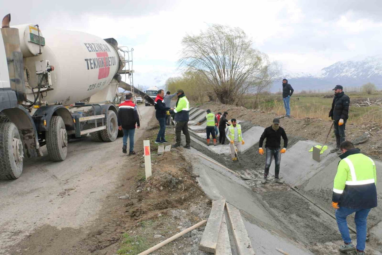 ERZİNCAN’DA SULAMA ALTYAPISI GÜÇLENİYOR