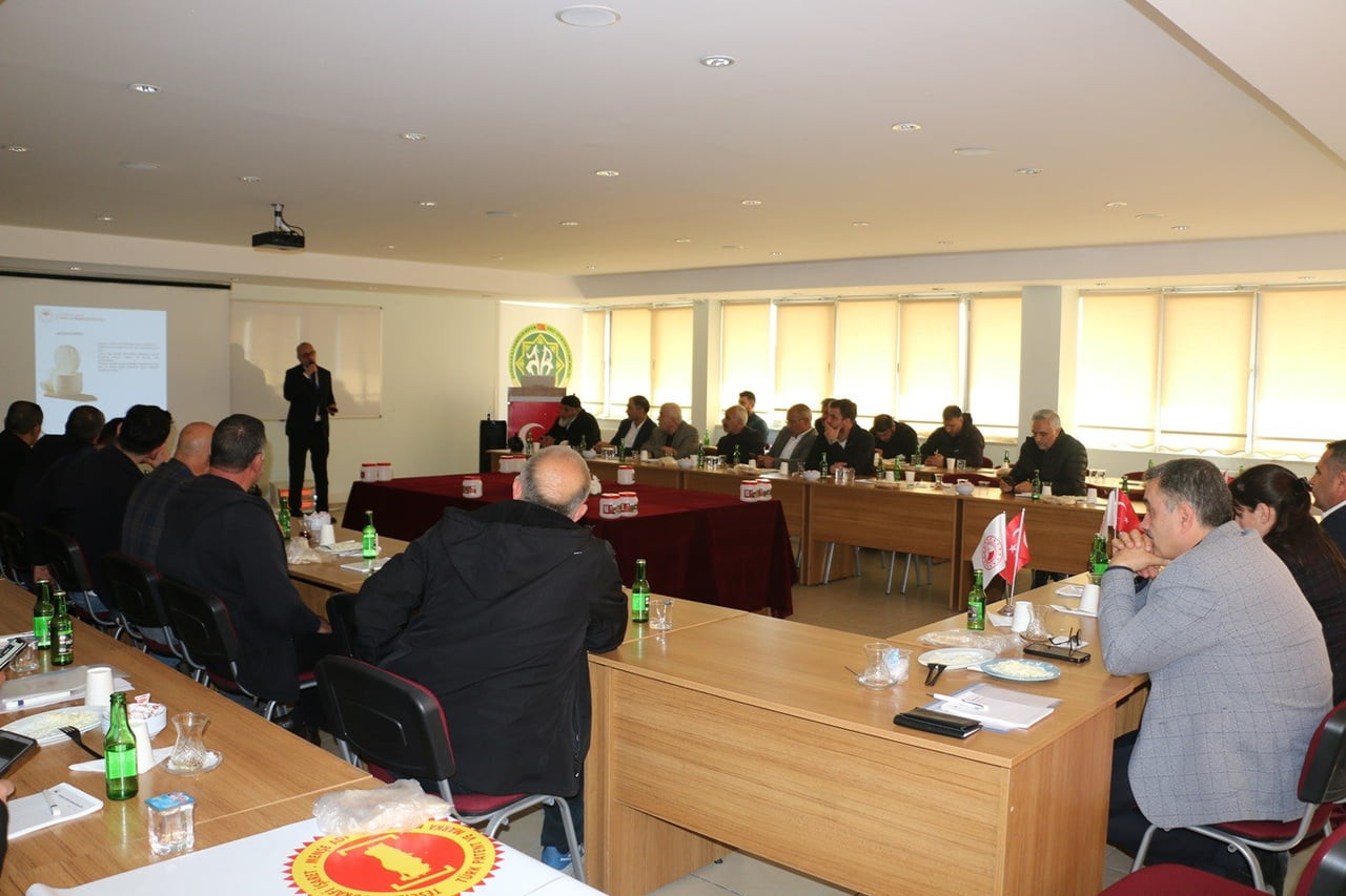 ERZİNCAN’DA TULUM PEYNİRİ ÜRETİCİLERİ ORTAK YOL HARİTASINDA BULUŞTU