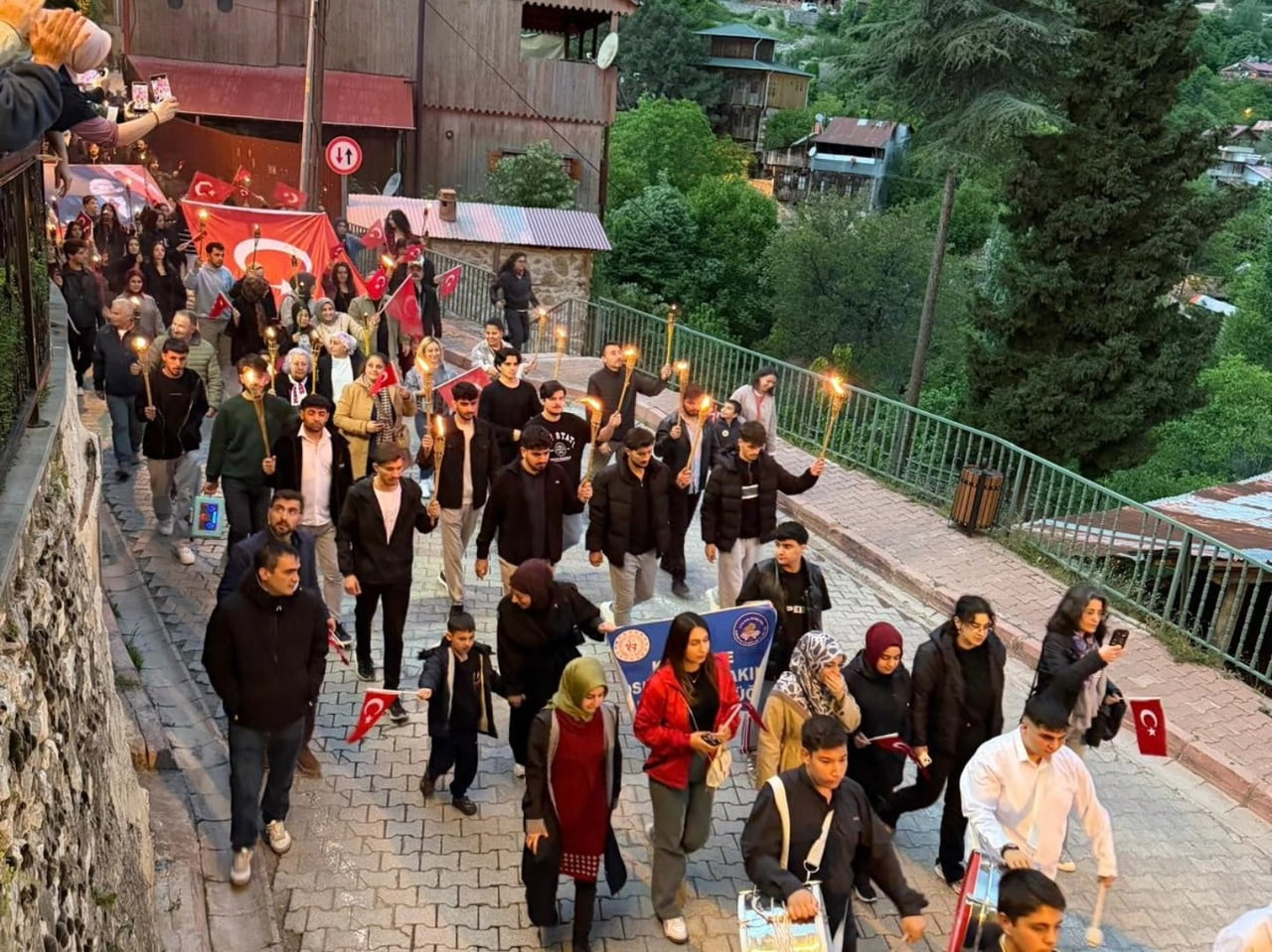 ERZİNCAN’IN KEMALİYE İLÇESİNDE, 19 MAYIS ATATÜRK’Ü ANMA, GENÇLİK VE SPOR BAYRAMI İLE GENÇLİK...