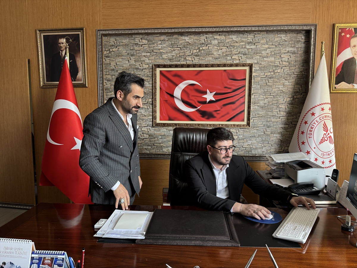 Erzurum Ağız ve Diş Sağlığı Merkezi Başhekimi Erol Tuşik, Anadolu Ajansının (AA) gözünden 2025'e...