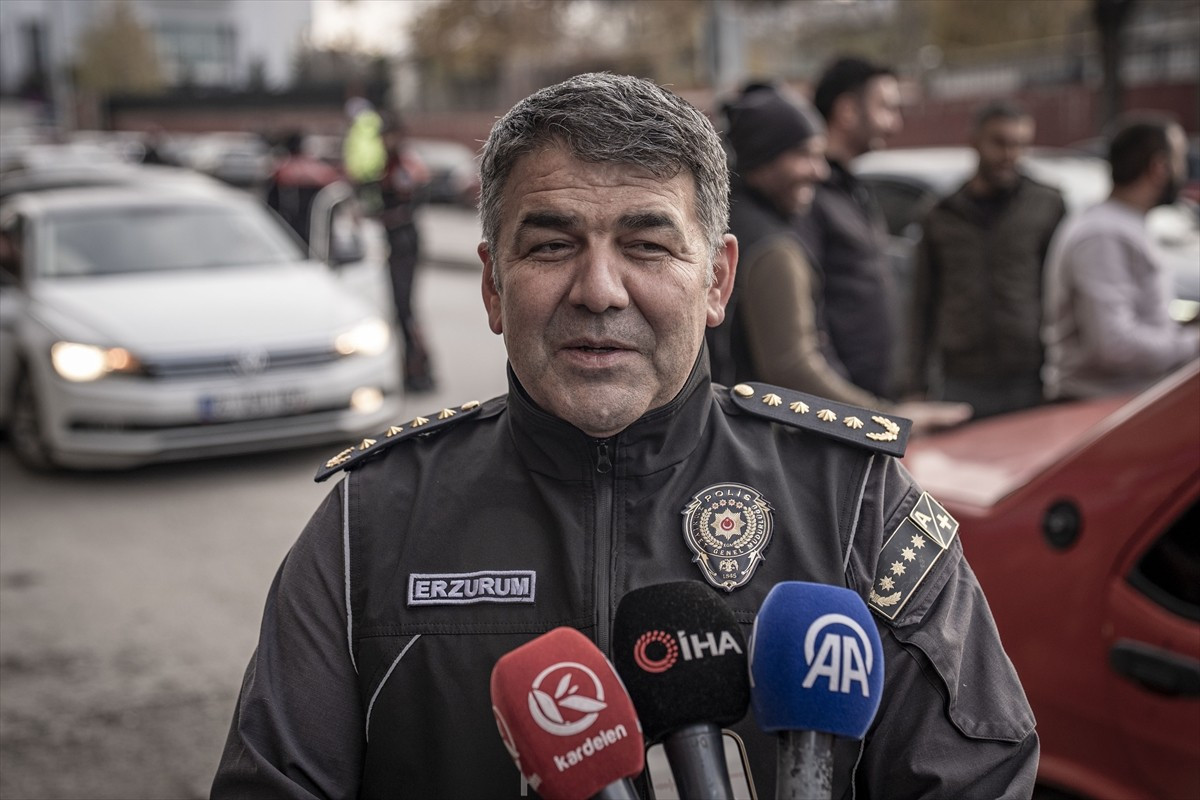 Erzurum İl Emniyet Müdürlüğüne bağlı ekipler, yaptıkları eş zamanlı denetimle, "narkotikle...