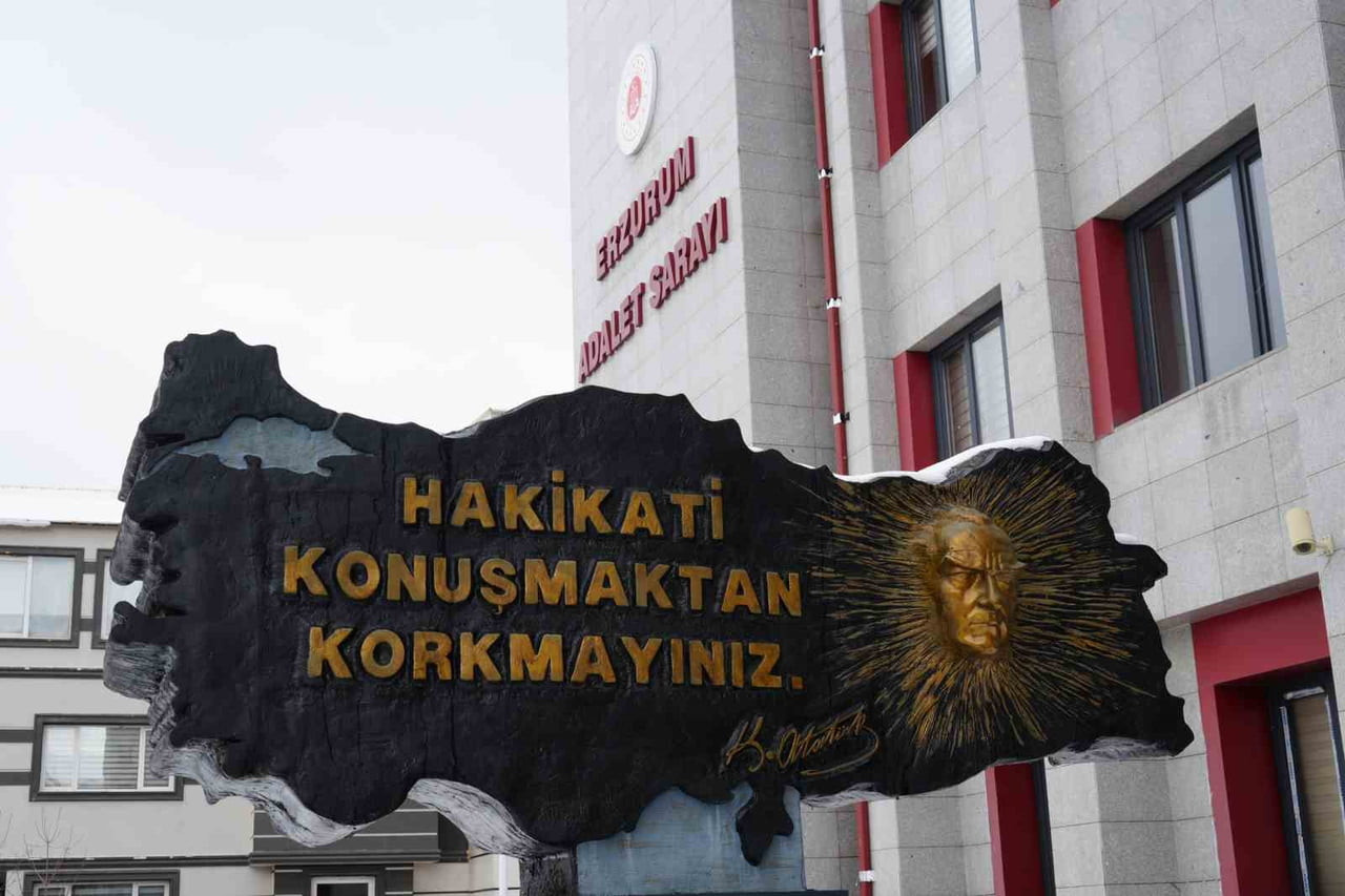 ERZURUM MERKEZ ADLİYE VE ERZURUM BÖLGE ADLİYE MAHKEMESİ KARARLARINA KARŞI ANAYASA MAHKEMESİ (AYM)...