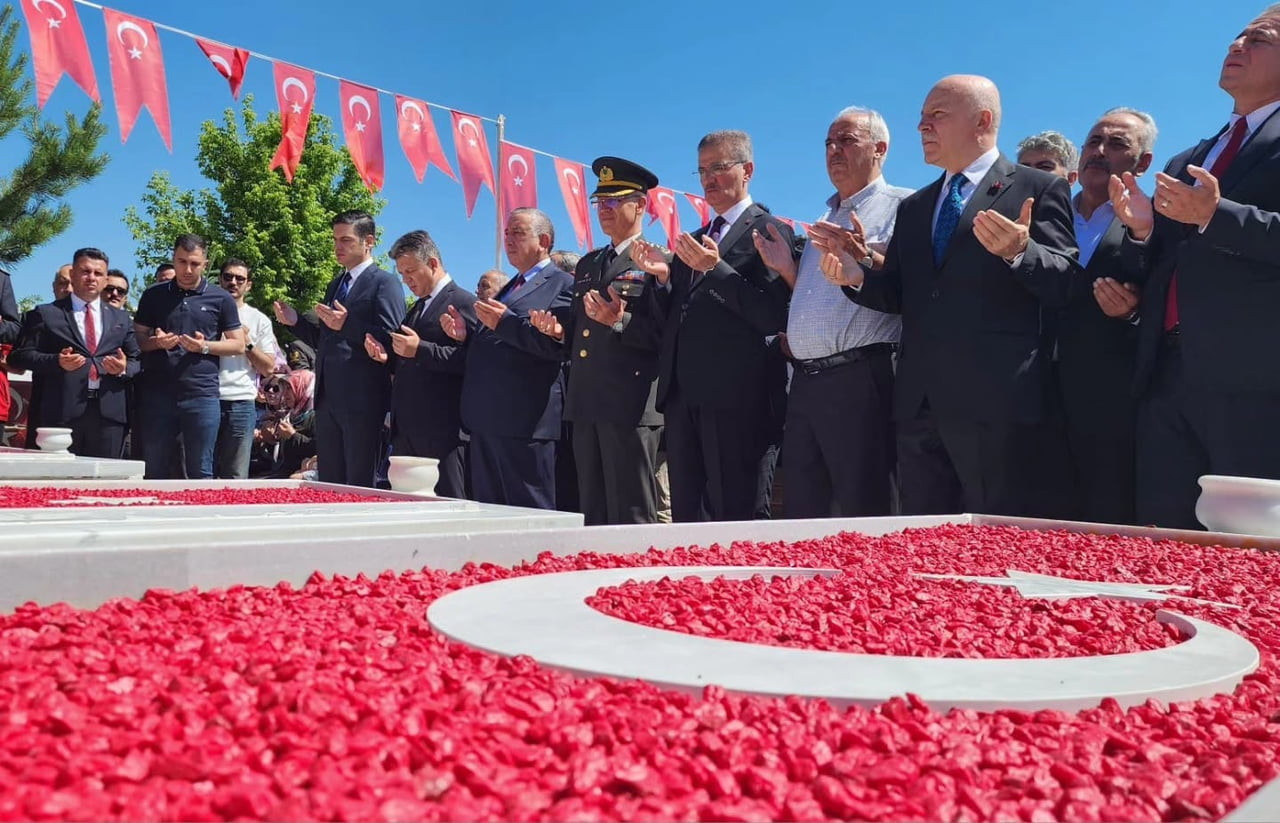 ERZURUM PROTOKOLÜ, 15 TEMMUZ DEMOKRASİ VE MİLLÎ BİRLİK GÜNÜ ETKİNLİKLERİ KAPSAMINDA KENTTEKİ...