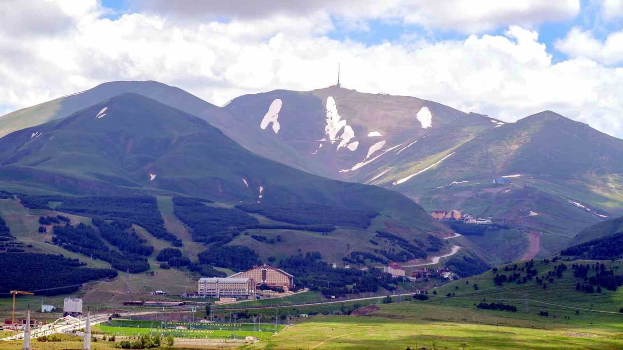 ERZURUM VALİLİĞİ, YAZ MEVSİMİNDE HAVA SICAKLIKLARININ ARTMASI, DÜŞÜK NEM ORANI, KUVVETLİ RÜZGÂRLAR...