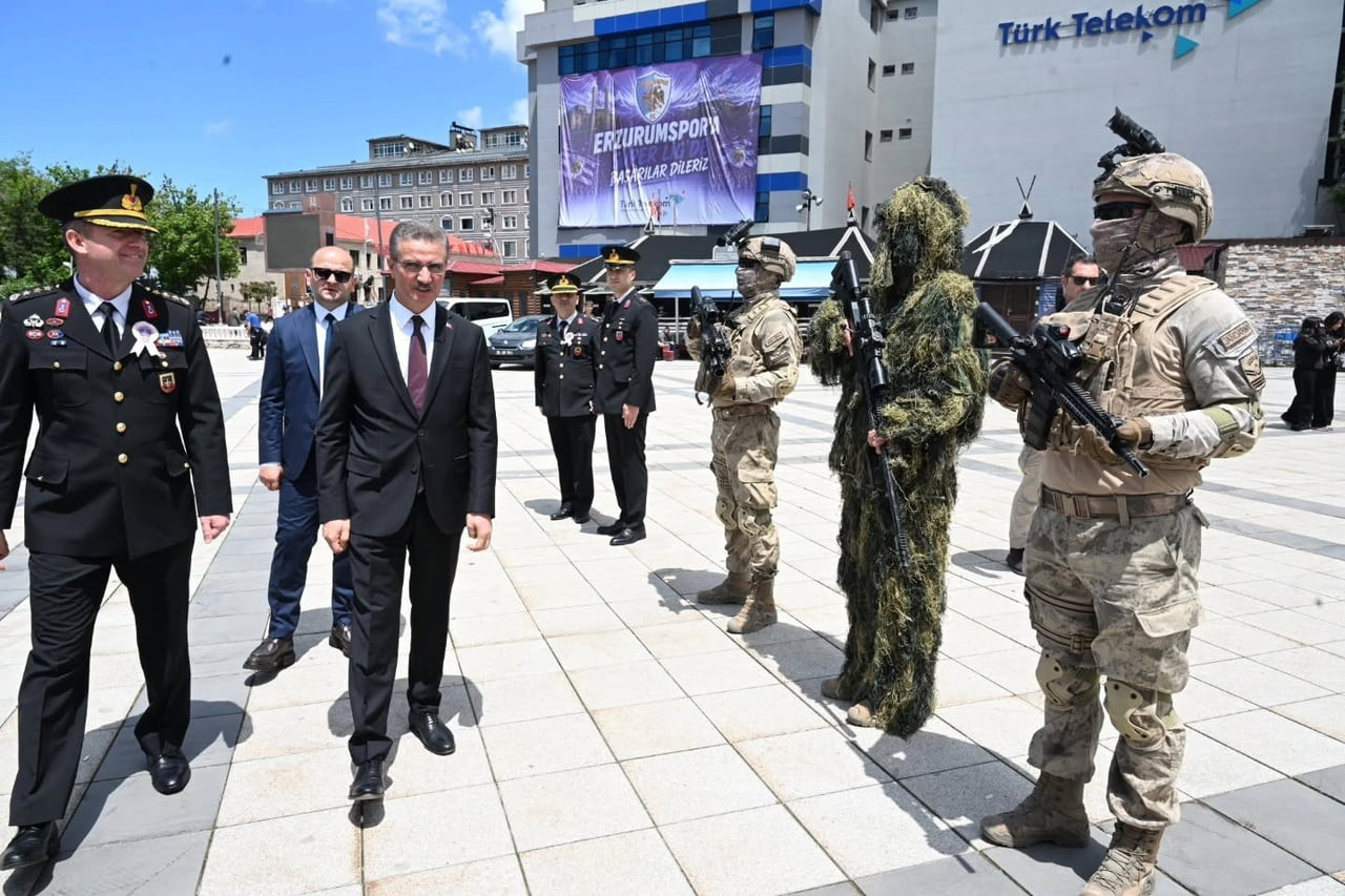 ERZURUM VALİSİ AYDIN BARUŞ, JANDARMA TEŞKİLATI'NIN 187. KURULUŞ YIL DÖNÜMÜ ETKİNLİKLERİ KAPSAMINDA...
