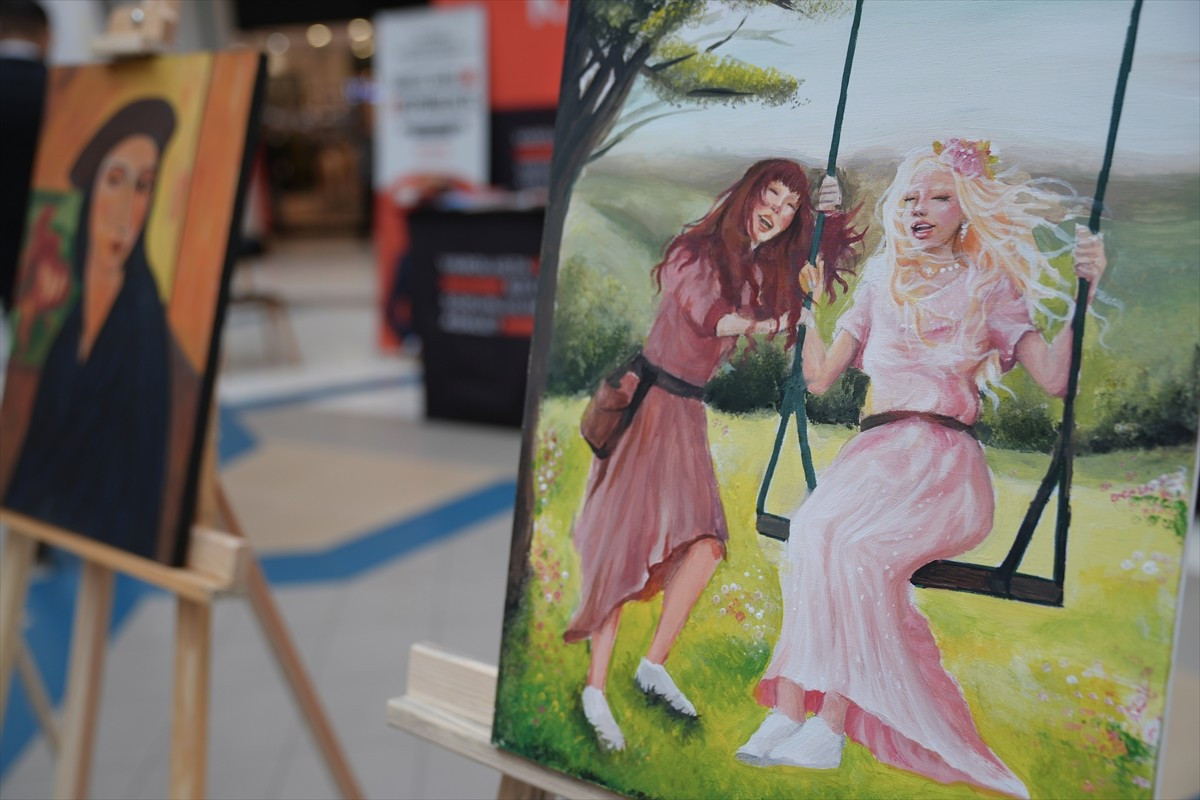 Erzurum'da 25 Kasım Kadına Yönelik Şiddete Karşı Uluslararası Mücadele Günü kapsamında "25 Kadın...