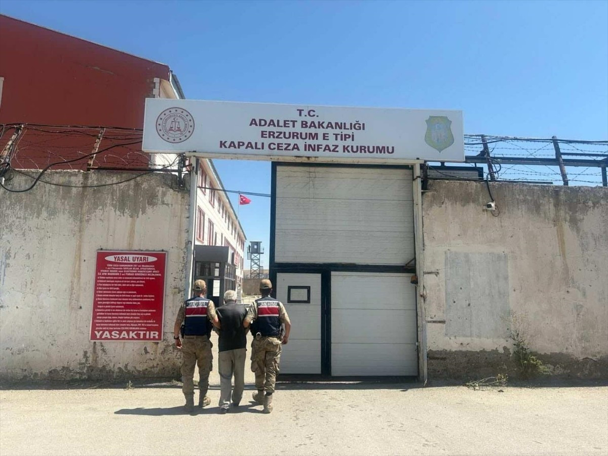 Erzurum'da hakkında 8 yıl, 6 ay kesinleşmiş hapis cezası bulunan firari hükümlü yakalandı.