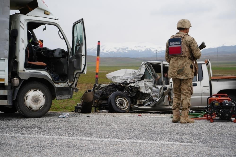 ERZURUM'DA HAZİRAB AYINDA, JANDARMA BÖLGESİNDE MEYDANA GELEN TRAFİK KAZALARINDA 25 KİŞİ...