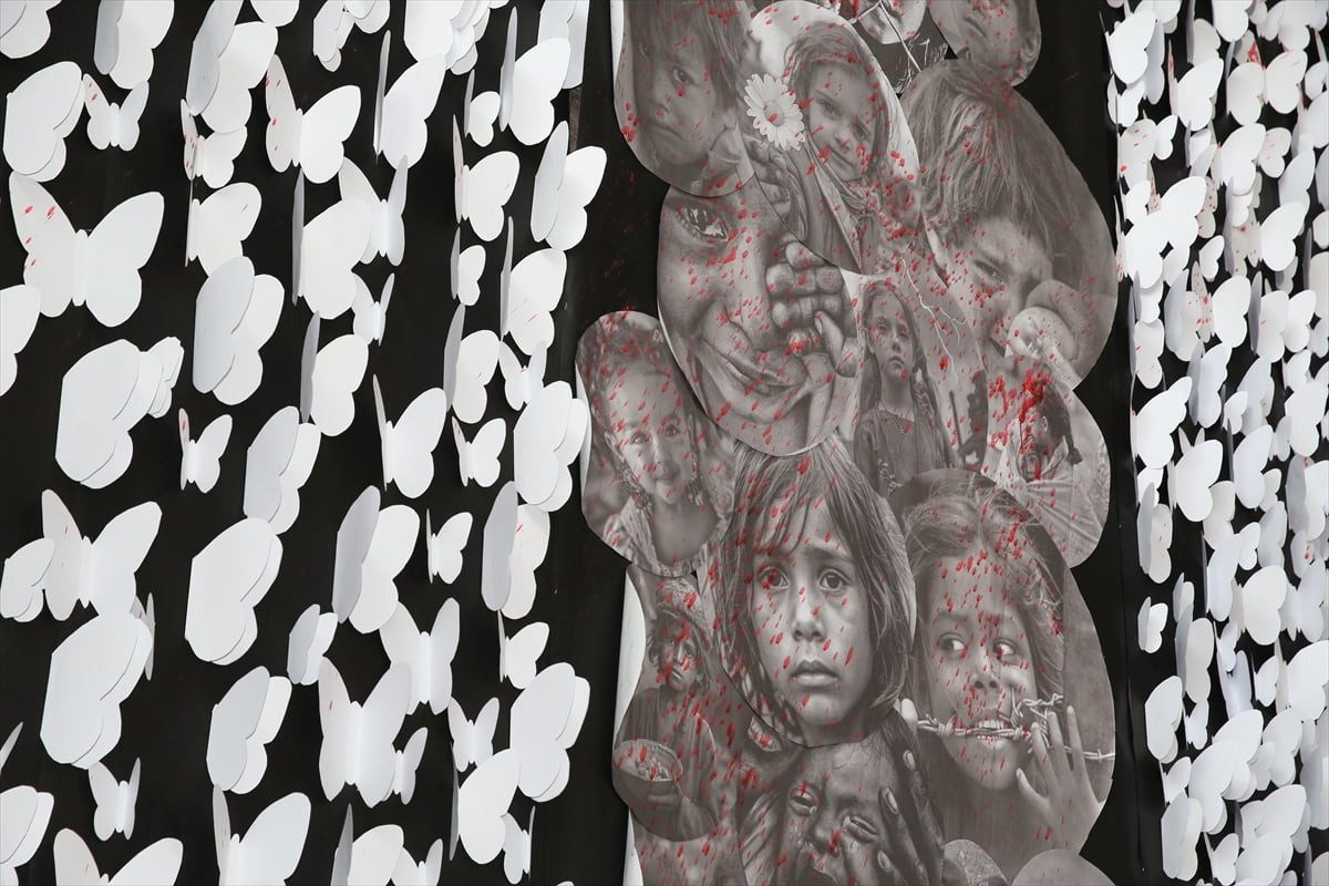 Erzurum'da Yakutiye Anadolu Lisesi ile Tevfik İleri Anadolu Lisesi öğretmenleri, savaşta ölen...