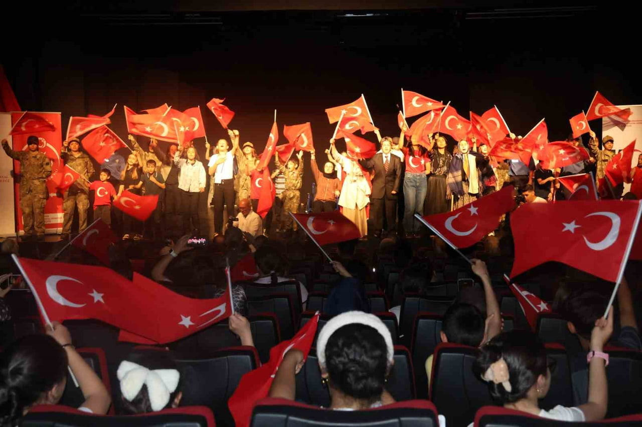 ERZURUM’DA 15 TEMMUZ DEMOKRASİ VE MİLLÎ BİRLİK GÜNÜ DOLAYISIYLA ANLAMLI BİR PROGRAM...
