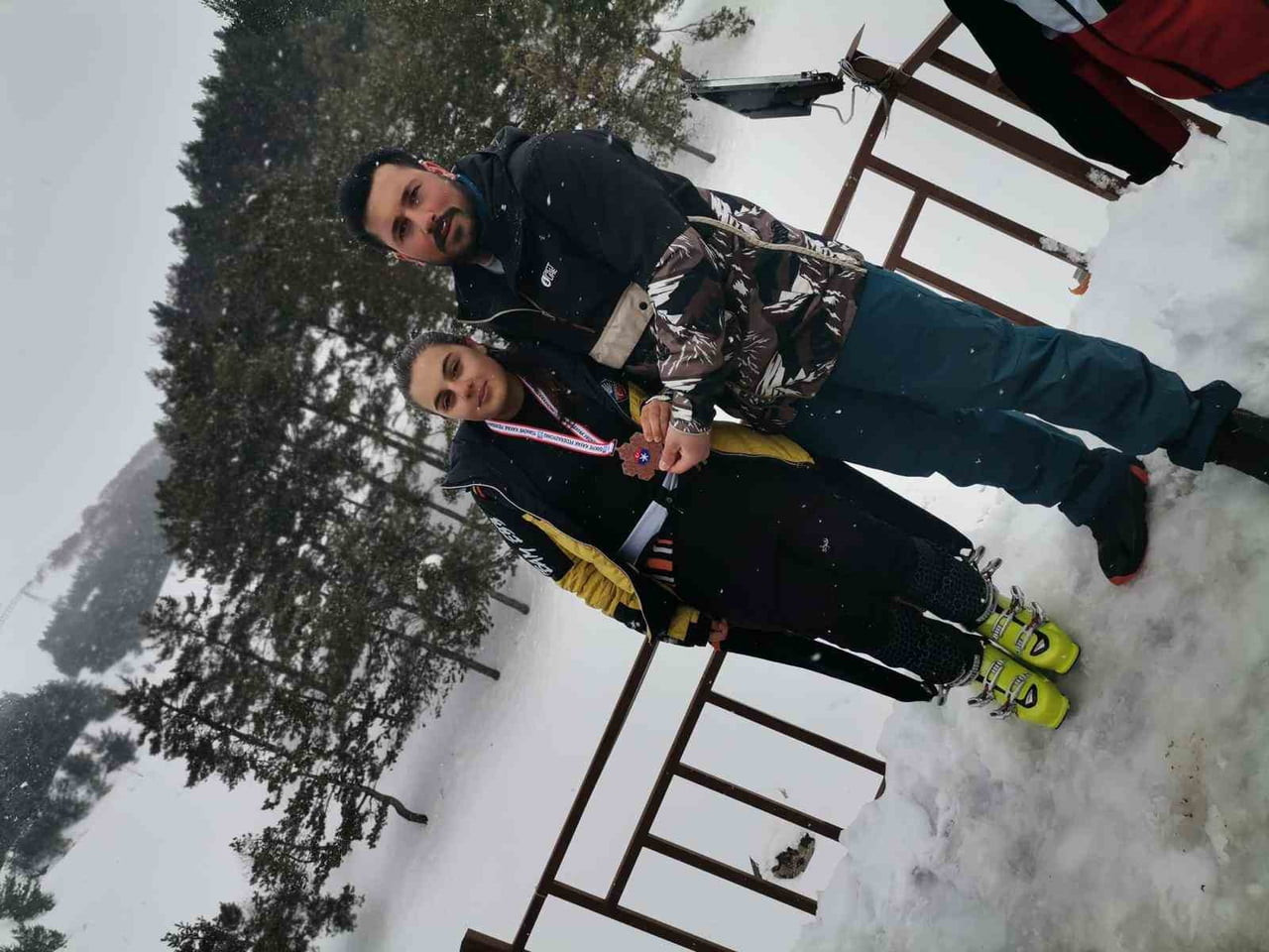 ERZURUMLU MİLLİ KAYAKÇI CANSU İKRA AKÇAY DA YARIŞLARDAKİ BAŞARISIYLA BÜYÜK GURUR YAŞATTI.