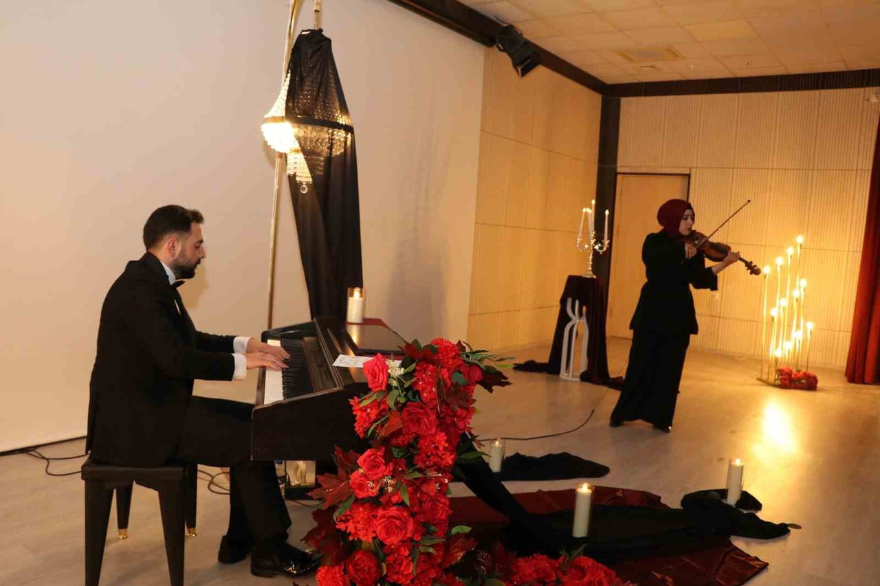 ERZURUM’UN OLTU İLÇESİNDE DÜZENLENEN PİYANO RESİTALİ, SANATSEVERLERE UNUTULMAZ BİR GECE...