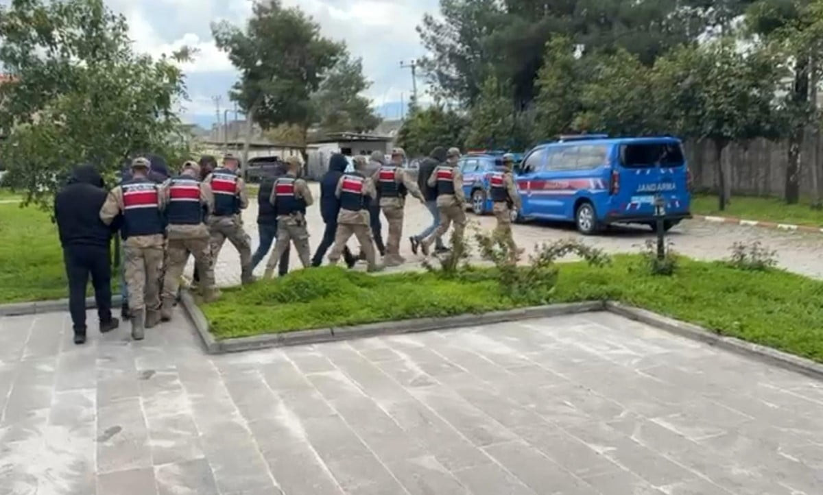 EŞ ZAMANLI OPERASYONLARDA 99 ŞÜPHELİ GÖZALTINA ALINDI.