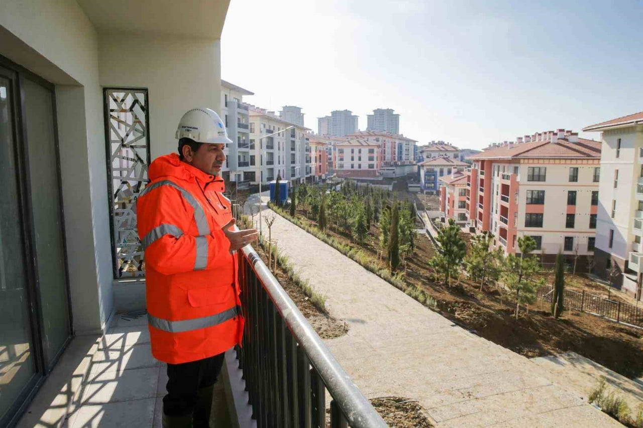 ESENLER BELEDİYESİ, İLÇEDE VATANDAŞLARIN HAFTA SONUNU DAHA HUZURLU GEÇİREBİLMESİ İÇİN PAZAR...