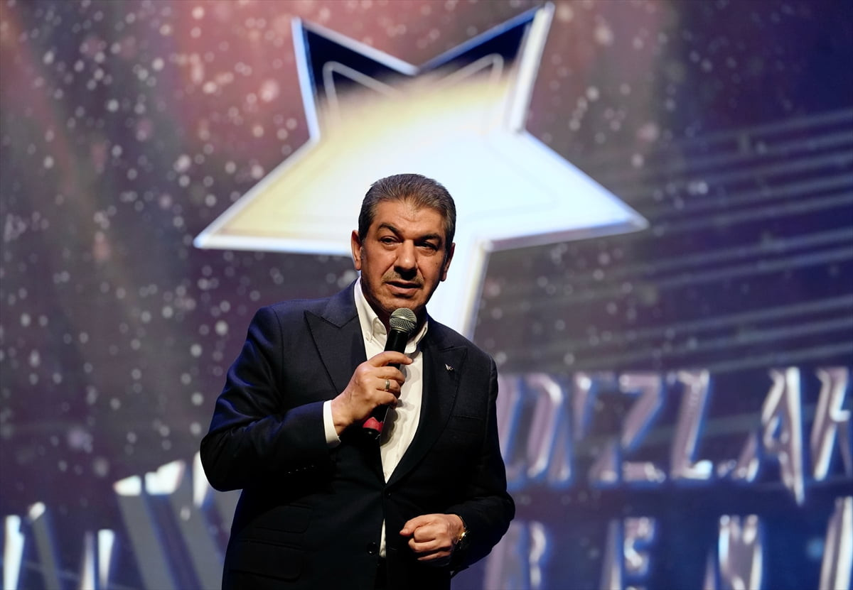 Esenler Belediyesi tarafından Dünya Radyo Günü'ne özel olarak düzenlenen "Radyonun Yıldızları"...