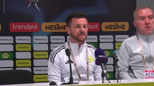 Esenler Erokspor Yardımcı Antrenörü Uğur Okur, 1-1 sona eren Amed Sportif Faaliyetler maçının...