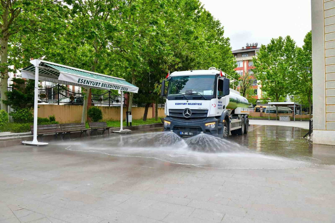 ESENYURT BELEDİYESİ VATANDAŞLARIN BAYRAMI DAHA HİJYENİK VE SAĞLIKLI BİR ORTAMDA GEÇİREBİLMESİ...