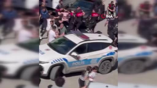 Esenyurt'ta komşular arasında kavga çıktı