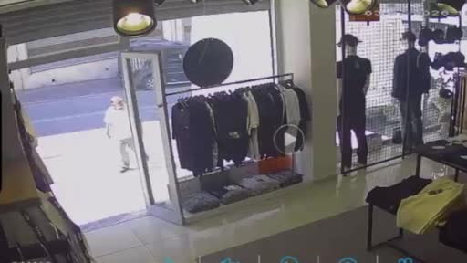 Esenyurt'ta silecek tartışması kavgaya dönüştü: 19 yaşındaki çalışanı darp etti