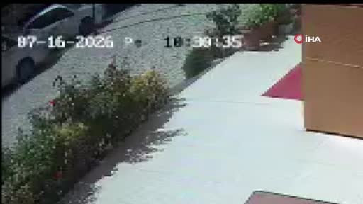 Esenyurt’ta yaşlı adama silahlı saldırı: O anlar kamerada