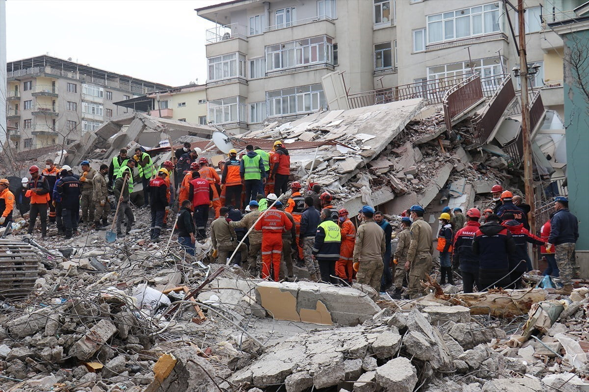 ESKİ BELEDİYE BAŞKANI ERKAL’A DEPREM DAVASINDA HAPİS CEZASI