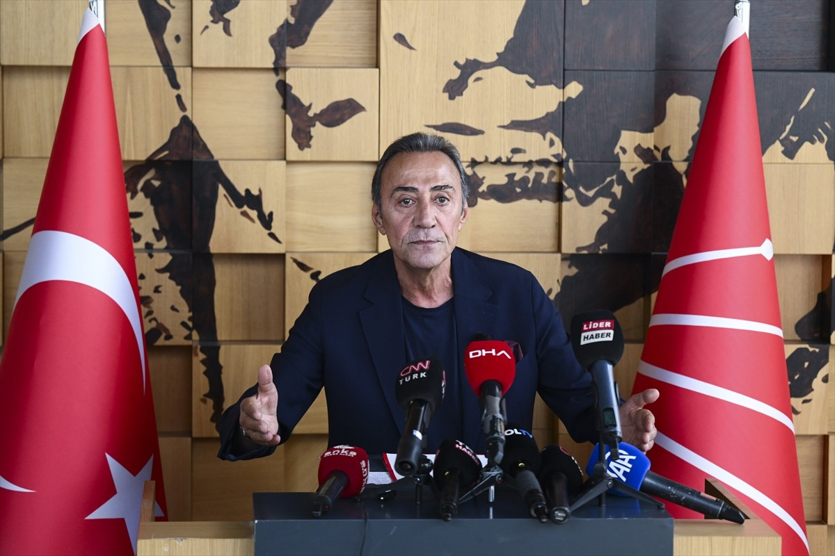 Eski CHP Milletvekili Berhan Şimşek, İstanbul 45. Asliye Hukuk Mahkemesince CHP İstanbul İl...