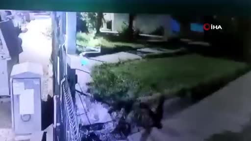 Eski eşini eşarp ve yastıkla boğan sanık, kız arkadaşına trafikte birisini öldürdüğünü...