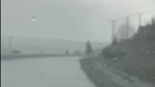 Eskipazar’da dolu ve sağanak etkili oldu, dere taştı