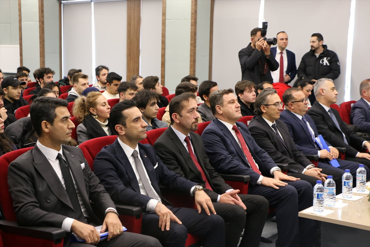 Eskişehir Cumhuriyet Başsavcılığınca, kentteki üniversitelerin desteğiyle öğrencilere yönelik...