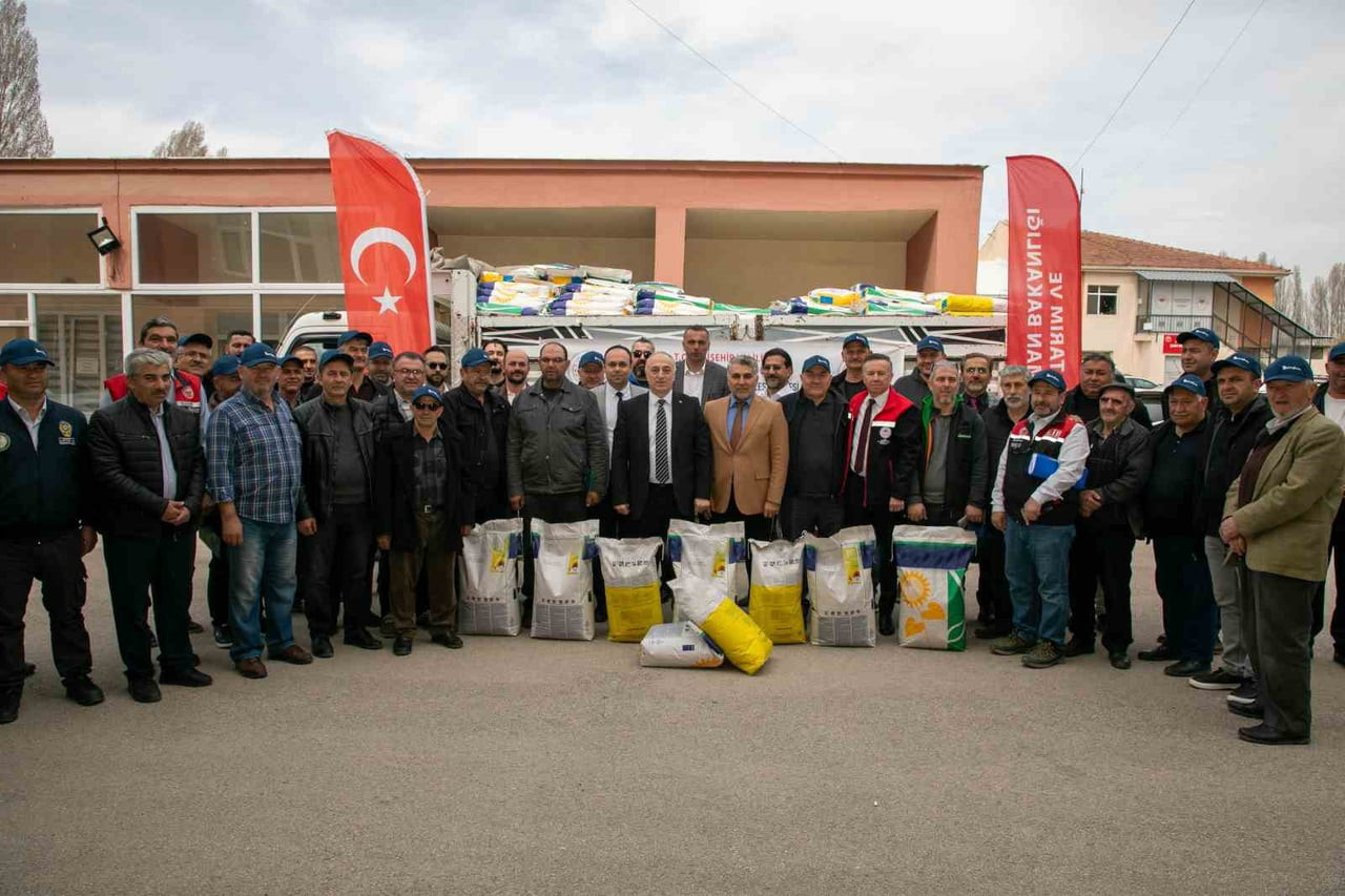 ESKİŞEHİR İL TARIM VE ORMAN MÜDÜRLÜĞÜ TARAFINDAN 92 ÜRETİCİYE YÜZDE 62 HİBE DESTEĞİYLE BİN 690...