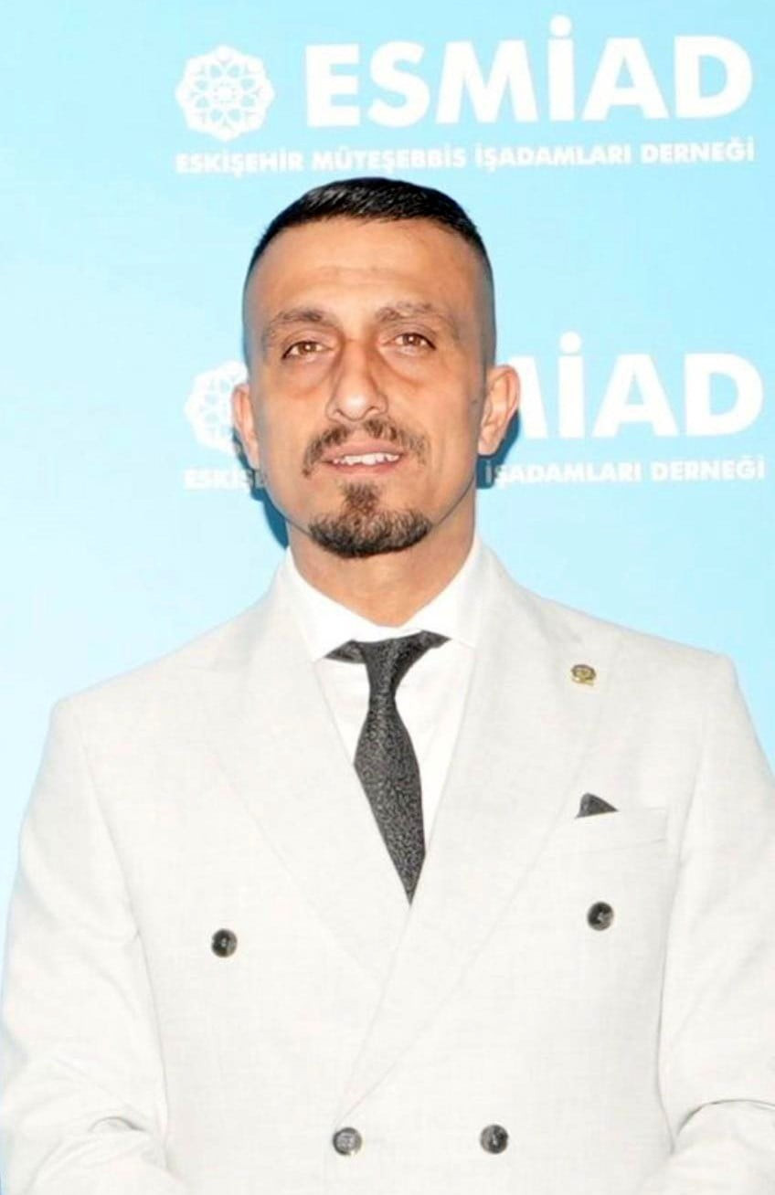 ESKİŞEHİR MÜTEŞEBBİS İŞ ADAMLARI DERNEĞİ (ESMİAD) YÖNETİM KURULU ÜYESİ SERCAN BAYRAK.