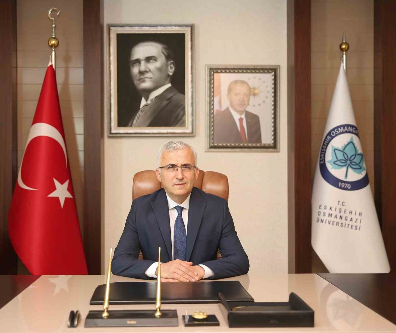 ESKİŞEHİR OSMANGAZİ ÜNİVERSİTESİ REKTÖRÜ PROF. DR. KAMİL ÇOLAK